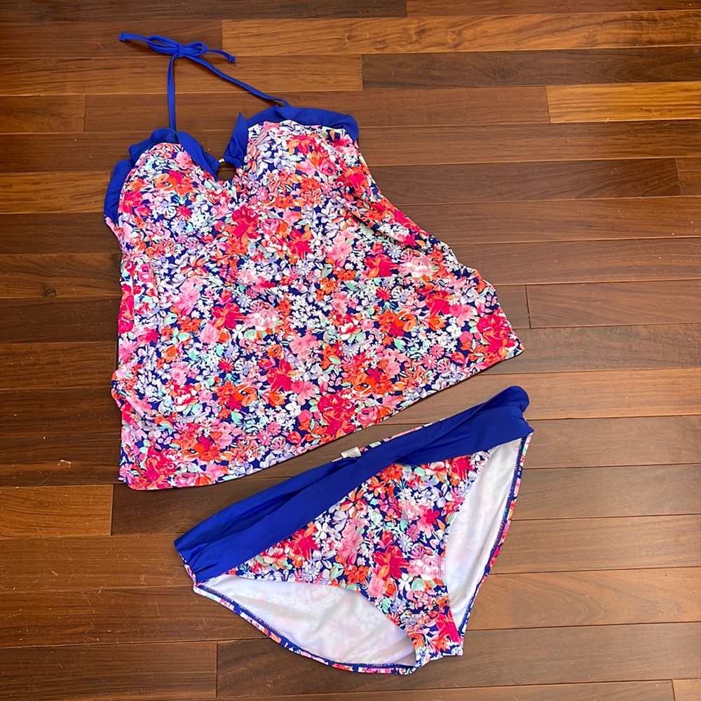 VM Swimwear Size XXL